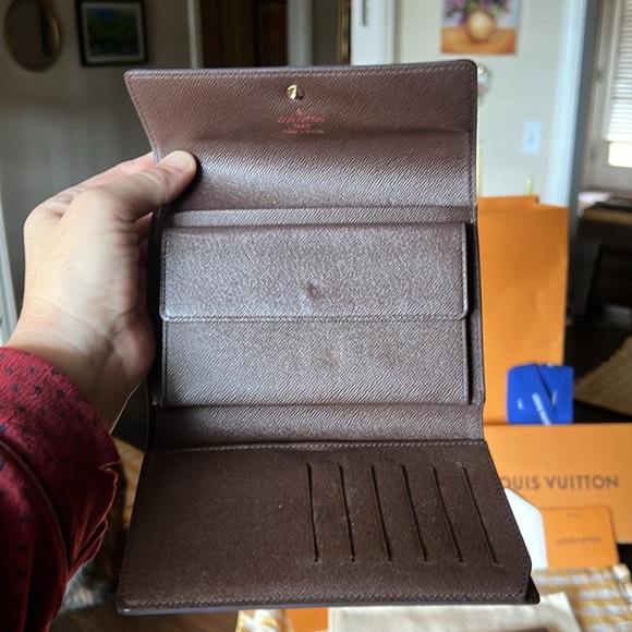 ❗️SOLD❗️Authentic Louis Vuitton DAMIER EBENE WALLET + Card wallet. - Picture 8 of 16